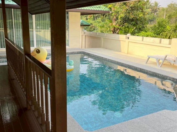 Rustic Pool Villa 3 Bed, 3 Bath 103 SQW. @ Takhian Tia