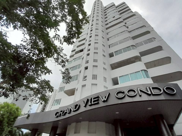 Luxury condo located in a business 1 Bed, 2 Bath 93.22 SQM. @ Grand View Condo Pattaya