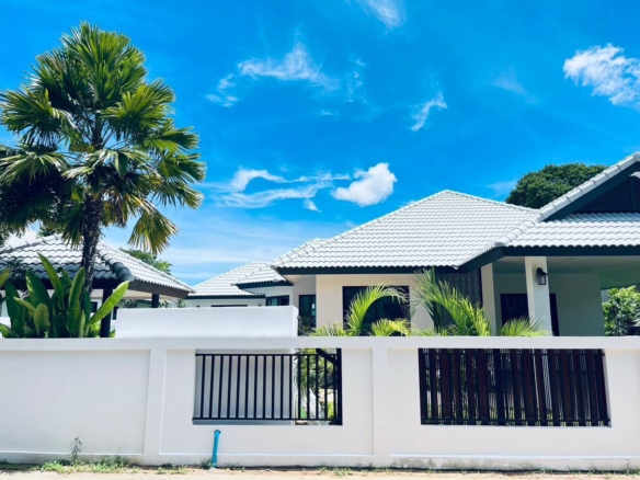 Luxurious Pool Villa 4 Bed, 3 Bath 120.10 SQW. @ Nibbana Shade