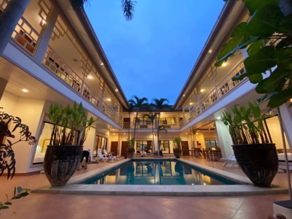โรงแรมสไตล์บาหลี 18 ห้องนอน 18 ห้องน้ำ 206 ตร.ว. @ เขาพระตำหนัก ซอยทัพพระยา 15