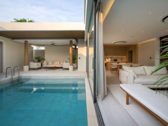 White Sand Beach Luxury Pool Villa 3 Bed, 3 Bath 130 SQW. @ Mövenpick, Na Jomtien