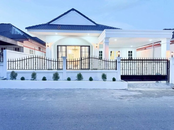 English Cottage Style Single House 3 Bed, 2 Bath 53 SQW. @ Pattaya Wadi Village Project