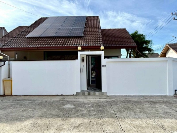 Modern Resort Style Pool Villa 2 Bed, 2 Bath 54 SQW. @ The Maple Village, Soi 12 Huai Yai
