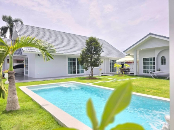 Good Located Pool Villa 4 Bed, 5 Bath 147 SQW. @ Baan Suan Suwatana