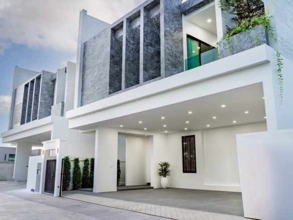 New Luxury Pool Villa 4 Bed, 5 Bath 106.25 SQW. @ Thamber Pool Villa