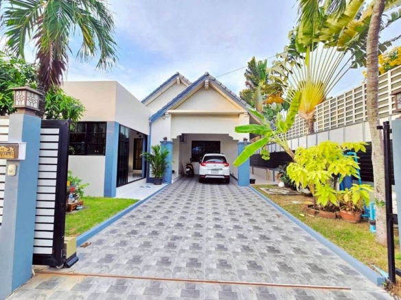 Airly Pool Villa 4 Bed, 5 Bath  150 SQW. @  Natheekarn Park View Village 