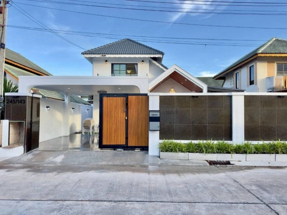 Modern Style Pool Villa 3 Bed, 3 Bath 60 SQW. @ Paradise Hill Village 2