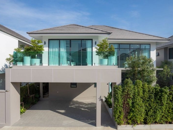 Elegant Pool Villa  5 Bed, 6 Bath 72 – 179.25  SQW. @ The Lake Huai Yai 