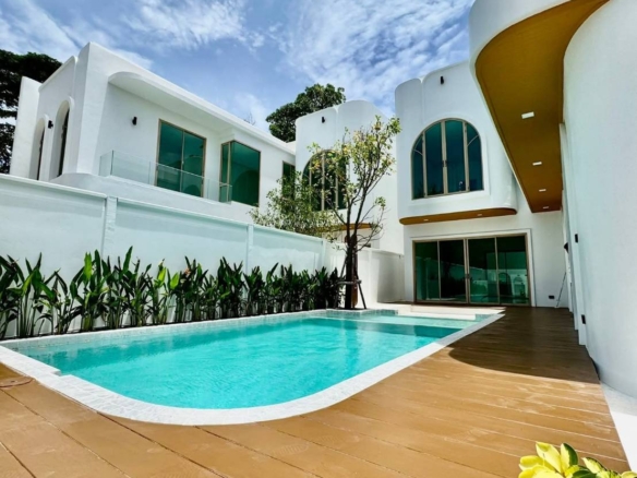 Prime Location Pool Villa 5 Bed, 6 Bath 91 SQW. @ Jomtien Beach, Sai 2