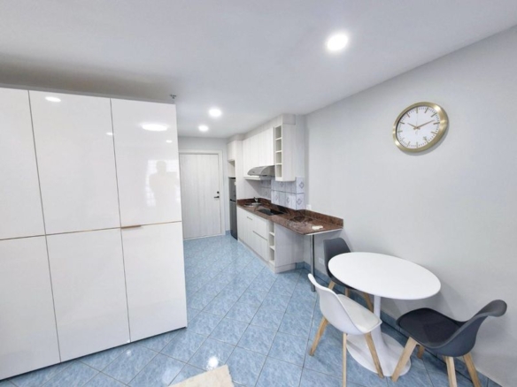 New Renovated Studio 37 SQM. @ View Talay 2B