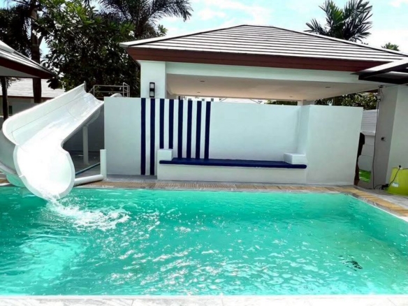 Beachfront Village Pool Villa 4 Bed, 4 Bath 102 SQW. @ Seabreeze Pool Villa 32