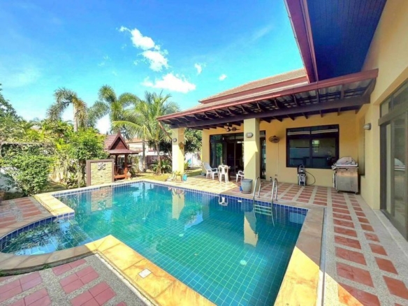 Rustic Pool Villa 3 Bed, 2 Bath 125 SQW. @ Grand Garden