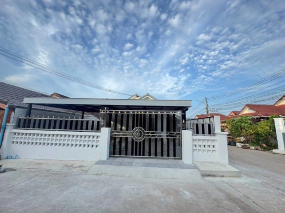 Single – Family House 2 Bed, 2 Bath 42 SQW. @ Rattanakorn Village 3