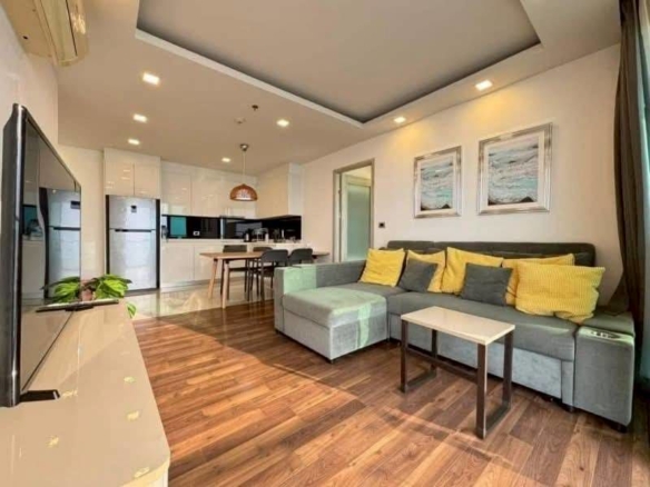 Prime Located 2 Bed, 2 Bath 81 SQM. @ Peak Tower