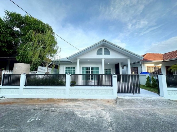 บ้านเดี่ยว 2 ห้องนอน 2 ห้องน้ำ 51 ตรว. @ หมู่บ้านเอกมงคล 1