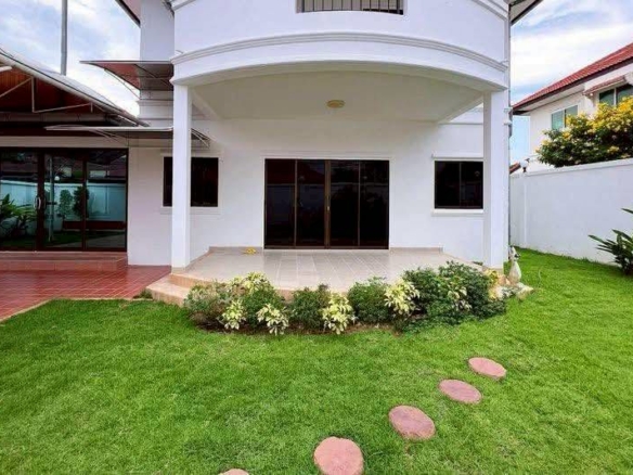Grande Pool Villa 4 Bed, 3 Bath 90 SQW. @ Royal View Village