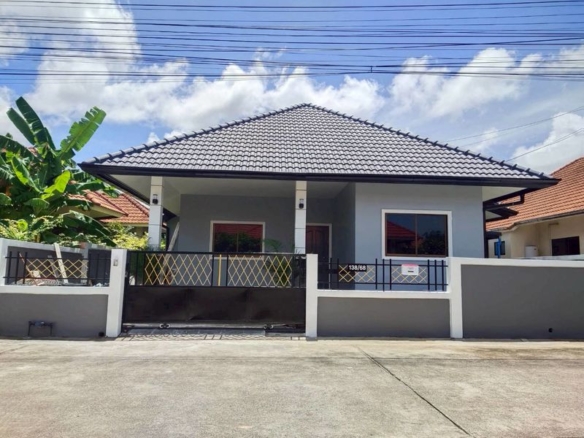 บ้านเดี่ยวปรับปรุงใหม่ 3 ห้องนอน 2 ห้องน้ำ 63 ตรว. @ หมู่บ้านพัทยาฮิลล์ 2