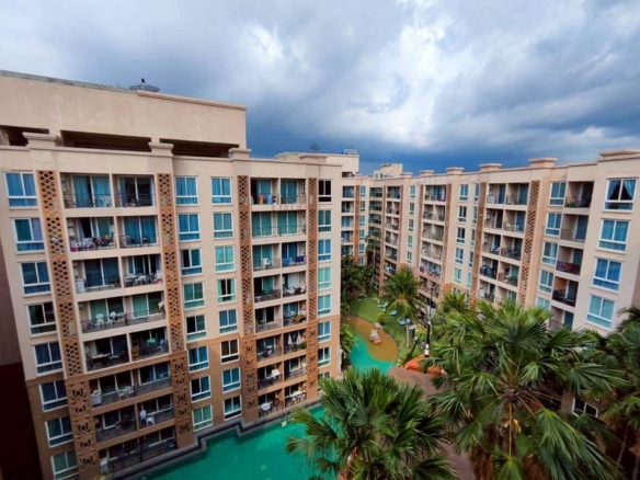 คอนโดร่วมสมัย 1 ห้องนอน 1 ห้องน้ำ 35 ตรม. @ Atlantis จอมเทียน