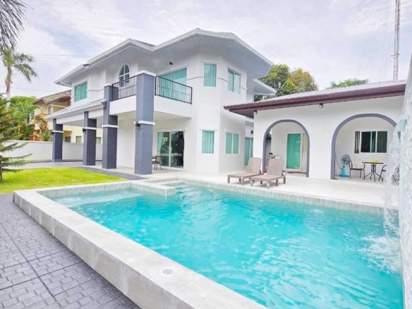 Prime Location Pool Villa 4 Bed, 5 Bath 116 SQW. @ Greenfield Villa 2 Village