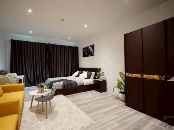 Modern Style Studio 52 SQM. @ Diamond Suites Resort Condo