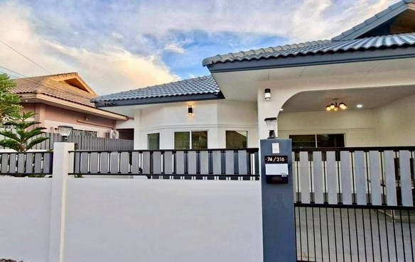 Twin House Cozy Home 3 Bed, 2 Bath 42 SQW. @ Raviporn City Home Village