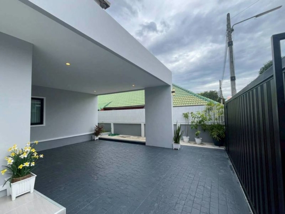 Brand New Pool Villa 3 Bed, 4 Bath 94 SQW. @ Pornthep Garden Villa 6