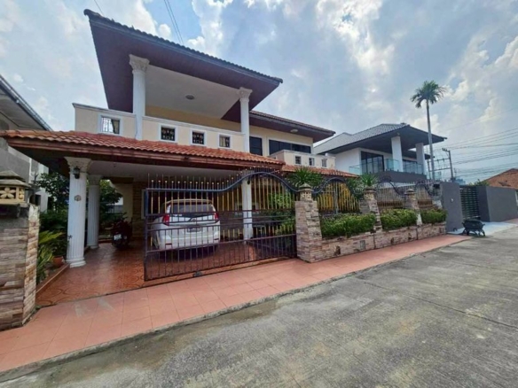 A Single Houser 2 – Story 4 Bed, 3 Bath 80 SQW. @ Ek Mongkol 2