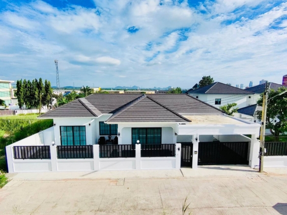 Modern Pool Villa 3 Bed, 3 Bath 62 SQW. @ TW Garden Hill Village