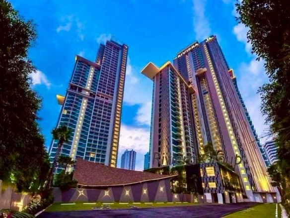 Luxury Studio Condo 31.65 SQM. @ Riviera Wongamat Condo