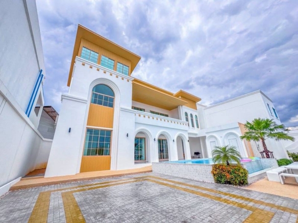 Mediterranean Style Pool Villa 5 Bed, 7 Bath 139 SQW. @ BROWN EMPIRE POOL VILLA PATTAYA