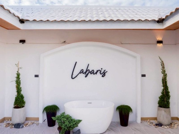 Elegant Pool Villa 4 Bed, 5 Bath 252 SQW. @ Labaris House
