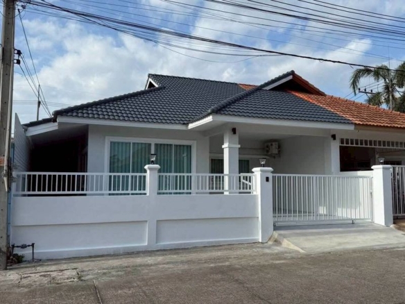 Semi – Detached House 3 Bed, 2 Bath 43 SQW. @ Rawiporn City Home