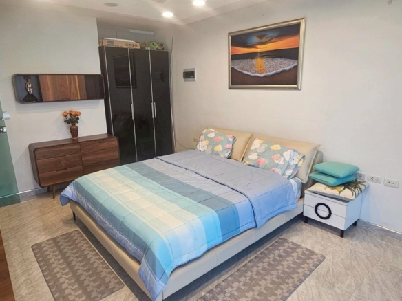 Captivating Condo Studio 46 SQM. @ The Park Royal 1