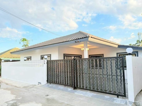 翻新房屋 3 卧 2 卫 41 平方英尺。@ Chat Kaew Village 5