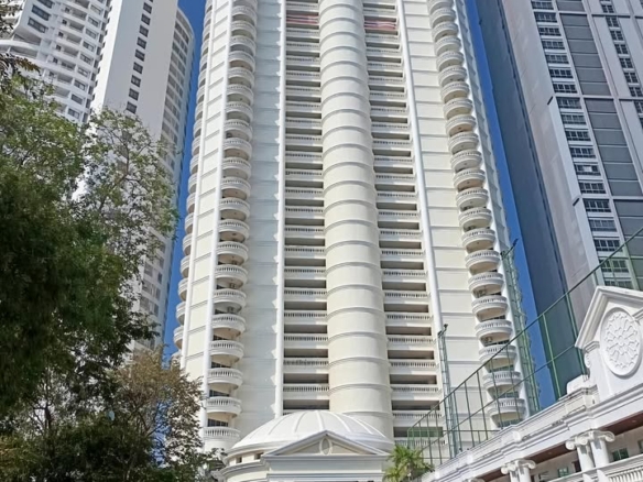 Beach Front Condo 2 Bed, 1 Bath 125 SQM. @ Sky Beach