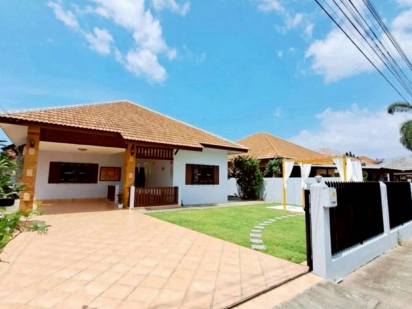Detached House 3 Bed, 2 Bath 101 SQW. @ Pattaya Paradise Village 1