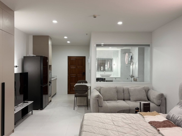 Nice Location Studio 48 SQM. @ View Talay 5D