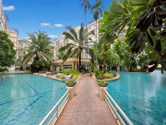 Amazing Price Condo 1 Bed, 1 Bath 36.60 SQM. @ Parklane Condo