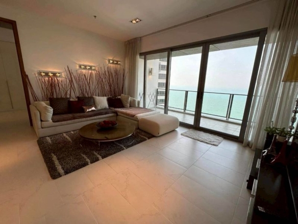 Huge Condo  2 Bed, 2 Bath 102.73 SQM. @ Northpoint Condo