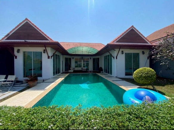 Contemporaly Pool Villa 3 Bed, 4 Bath 133 SQW. @ Huai Yai