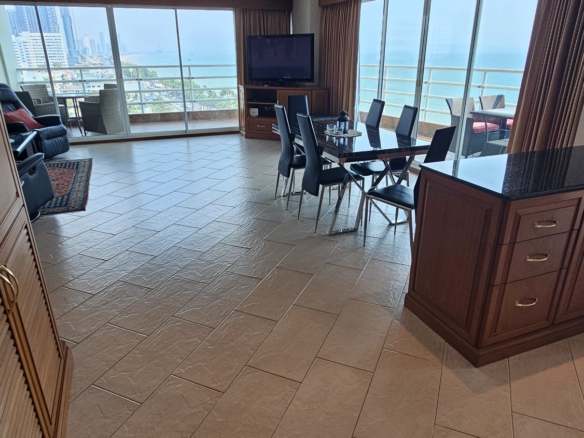 Huge Condo 2 Bed, 2 Bath 141 SQM. @ View Talay 7