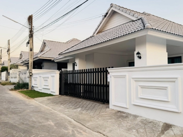 Peaceful Pool Villa 3 Bed, 2 Bath 58 SQW. @ Pattaya Village