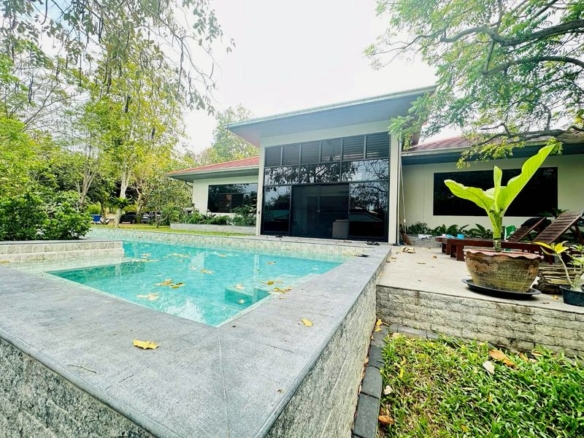 Spacious Pool Villa 4 Bed, 6 Bath 1 Rai 20 SQW. @ Ocean View Village