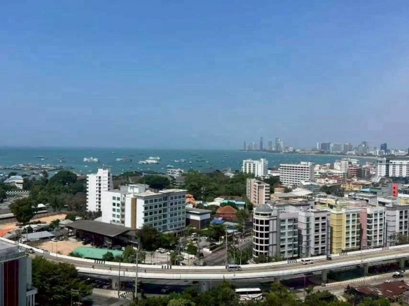 Convernient Condo 2 Bed, 2 Bath 62 SQM. @ UNIXX Condo