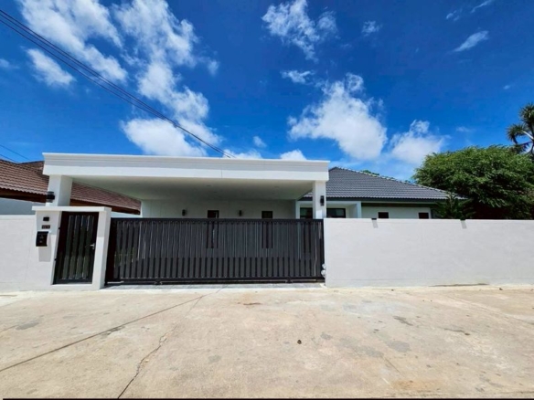 Spacious Pool Villa 4 Bed, 5 Bath 110 SQW. @ Near Tara Pattana International School