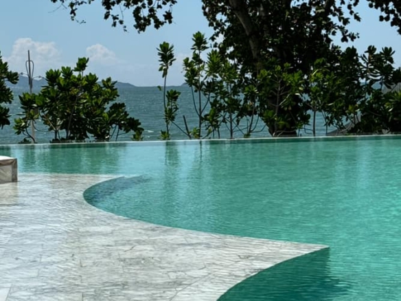 Beautifully located Condo Studio 39 SQM. @ Arom Wongamart
