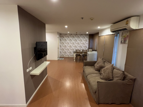Good Lacation Condo 2 Bed, 3 Bath 74.53 SQM.@ Lumpini Condo Town Pattaya North-Sukhumvit