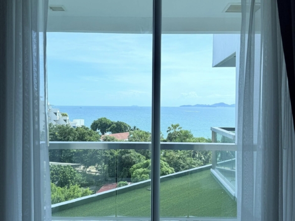 Great Price Condo 1 Bed, 1 Bath 33 SQM.@ The Palm Wongamat Beach Pattaya