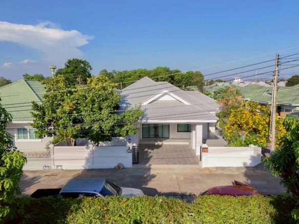A Beautiful Single House 3 Bed, 2 Bath 60 SQW.@ Baan Chalita 2