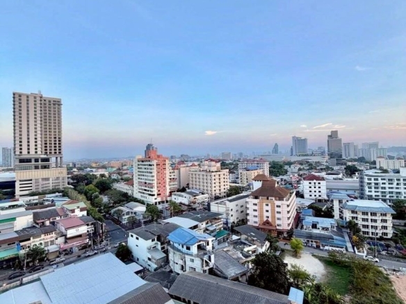 Stunning 180° view Condo 1 Bed, 1 Bath 32 SQM. @ Lumpini Ville Wongamat